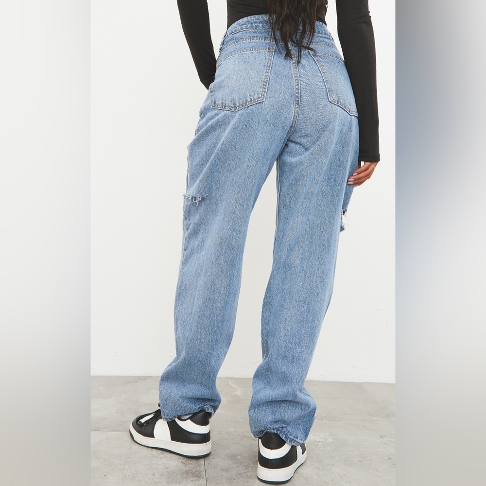🚨 NWT Pretty Little Things Thigh Split Baggy Boyfriend Jeans - Picture 2 of 9